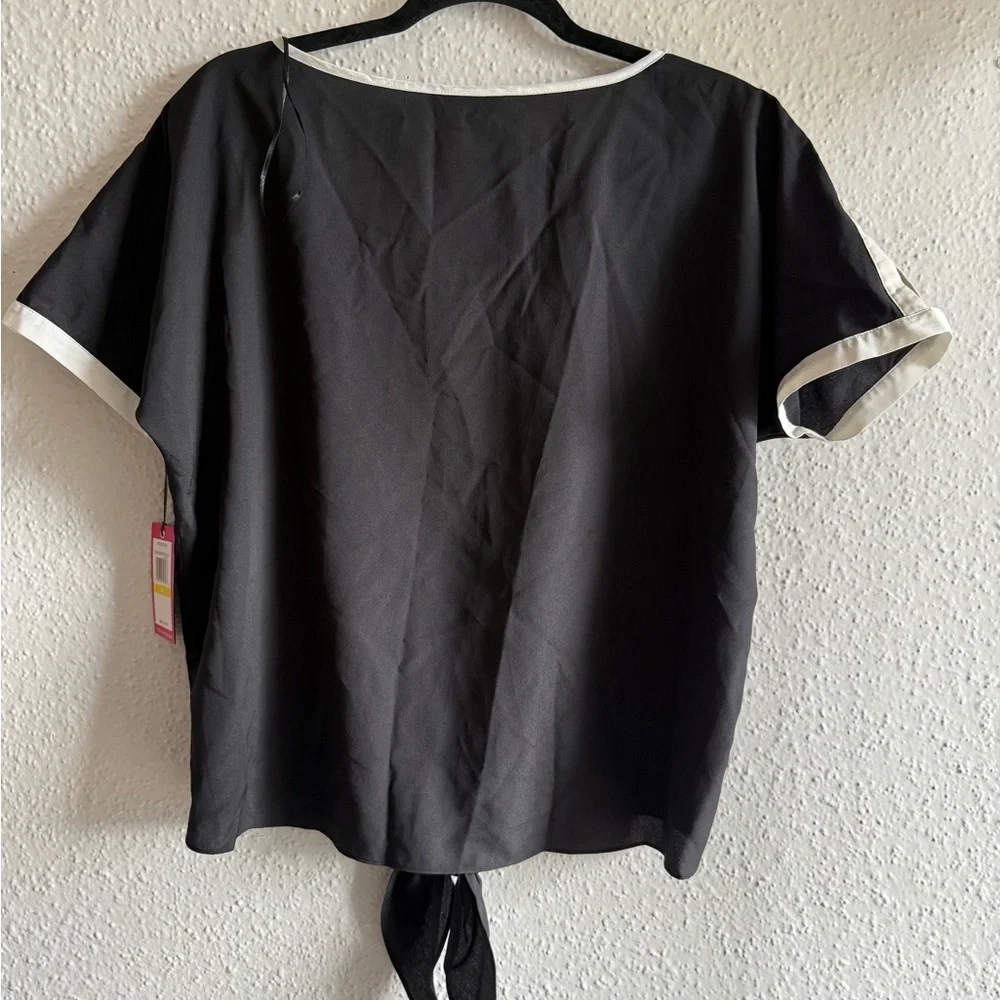 Vince Camuto Black & White Tie-Front Blouse - Size M - Picture 7 of 12